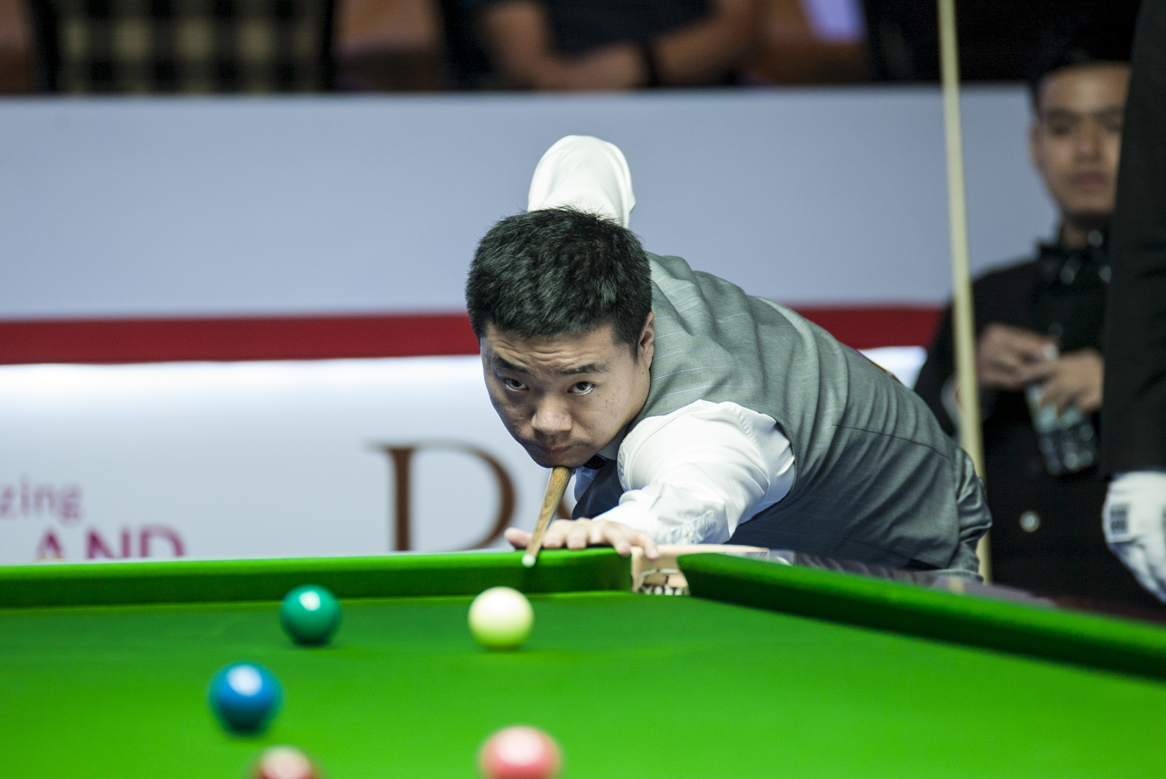 在空中旋转 在空中旋转